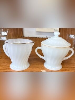 Vintage Anchor Hocking Fire King Cream & Sugar Bowl Lid Swirl Gold Rim 4" & 5"